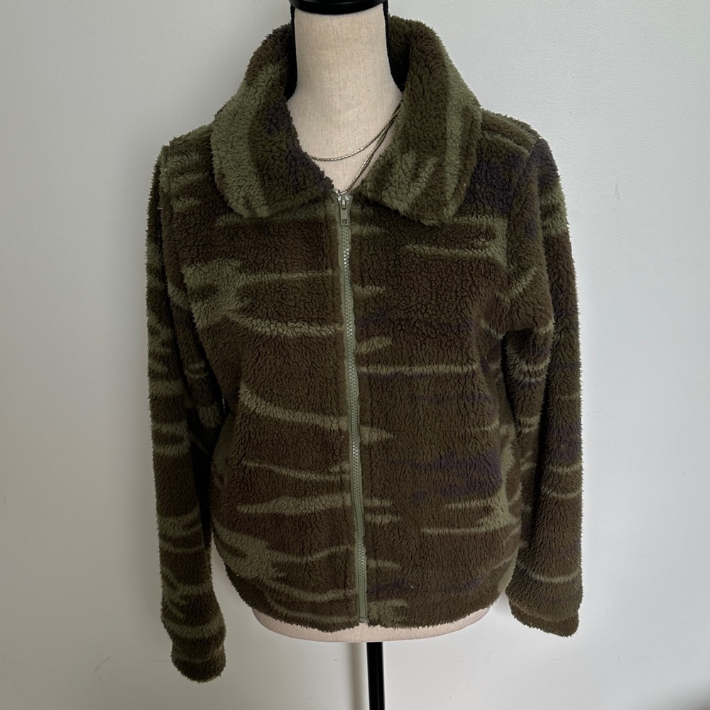 Z Supply army camo teddy fleece jacket collared full zip outdoor